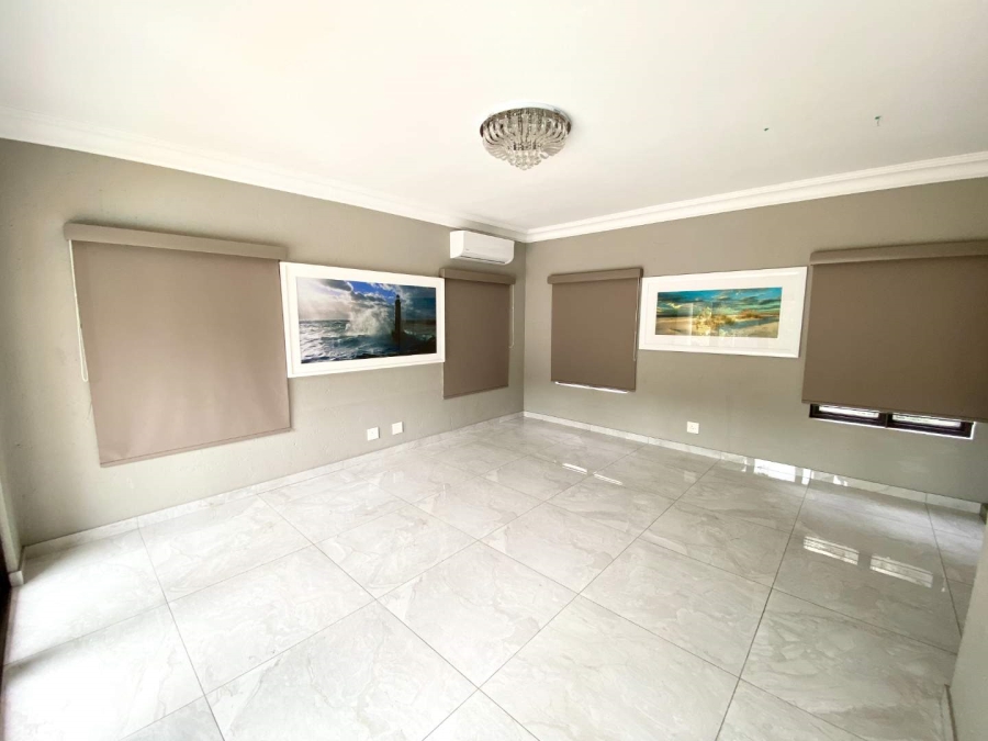 To Let 4 Bedroom Property for Rent in La Lucia KwaZulu-Natal