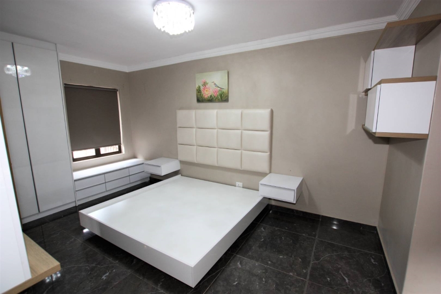 To Let 4 Bedroom Property for Rent in La Lucia KwaZulu-Natal