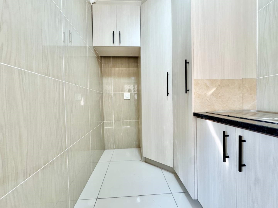 To Let 4 Bedroom Property for Rent in La Lucia KwaZulu-Natal