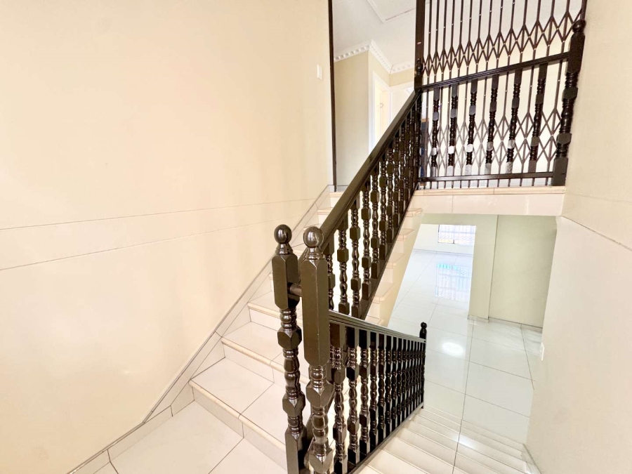 To Let 4 Bedroom Property for Rent in La Lucia KwaZulu-Natal