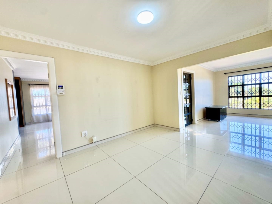 To Let 4 Bedroom Property for Rent in La Lucia KwaZulu-Natal