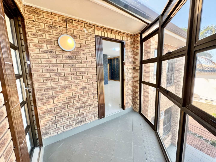 To Let 4 Bedroom Property for Rent in La Lucia KwaZulu-Natal