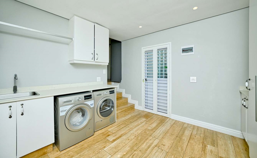 6 Bedroom Property for Sale in Umhlanga KwaZulu-Natal