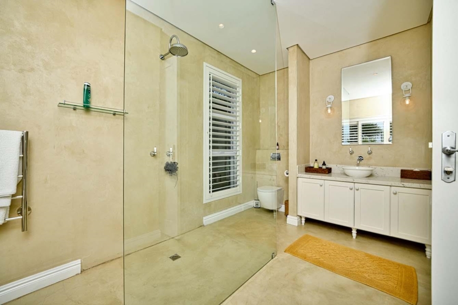 6 Bedroom Property for Sale in Umhlanga KwaZulu-Natal