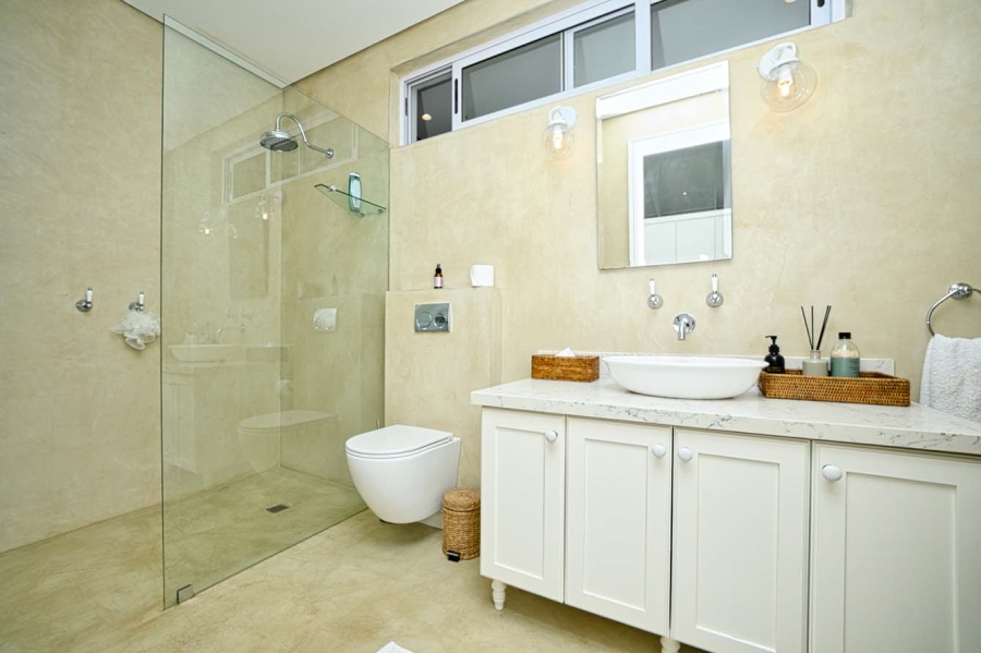 6 Bedroom Property for Sale in Umhlanga KwaZulu-Natal