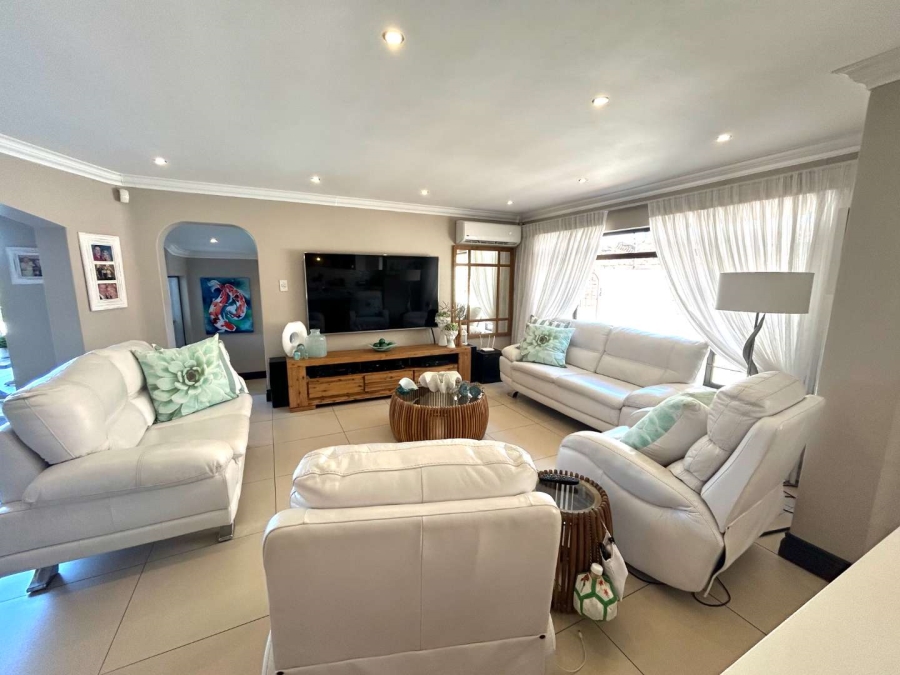 4 Bedroom Property for Sale in Herrwood Park KwaZulu-Natal