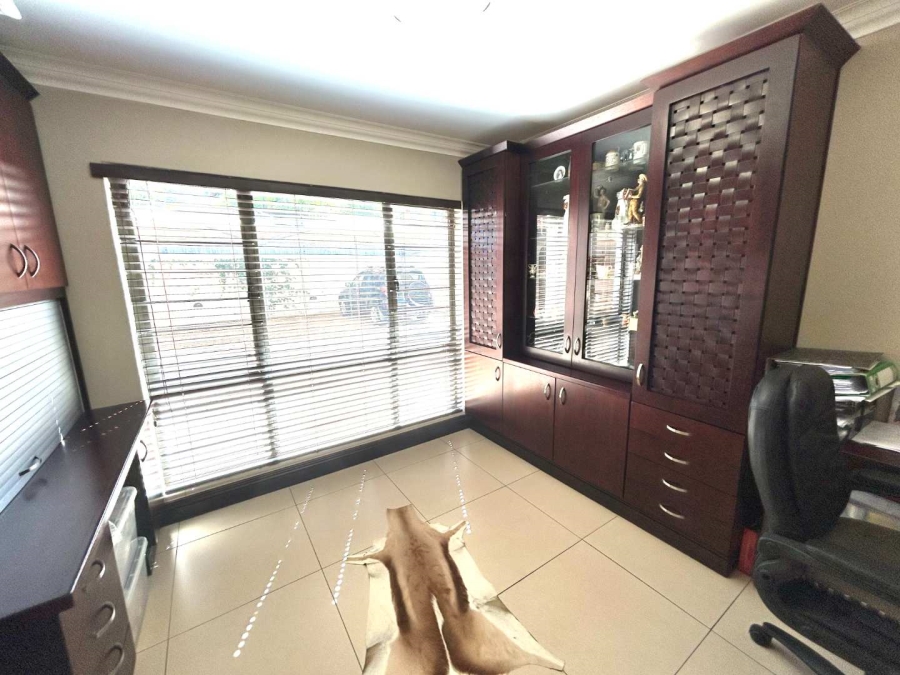 4 Bedroom Property for Sale in Herrwood Park KwaZulu-Natal