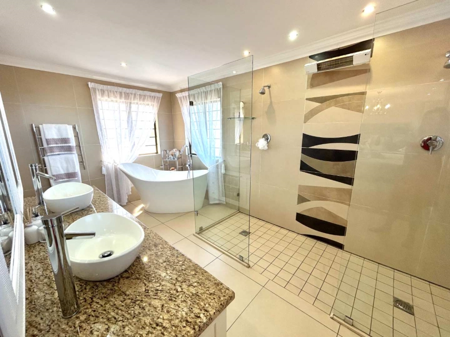 4 Bedroom Property for Sale in Herrwood Park KwaZulu-Natal