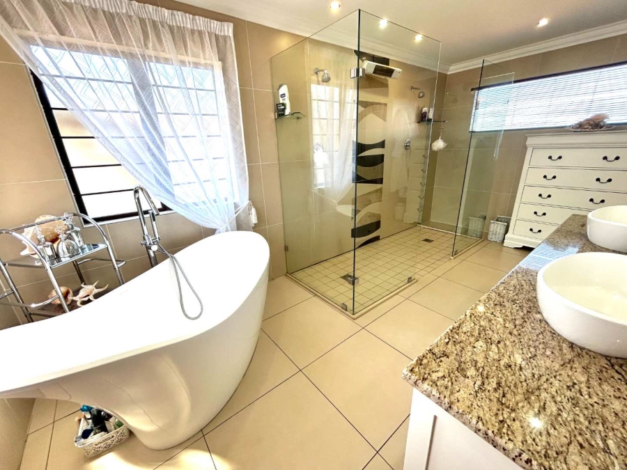 4 Bedroom Property for Sale in Herrwood Park KwaZulu-Natal