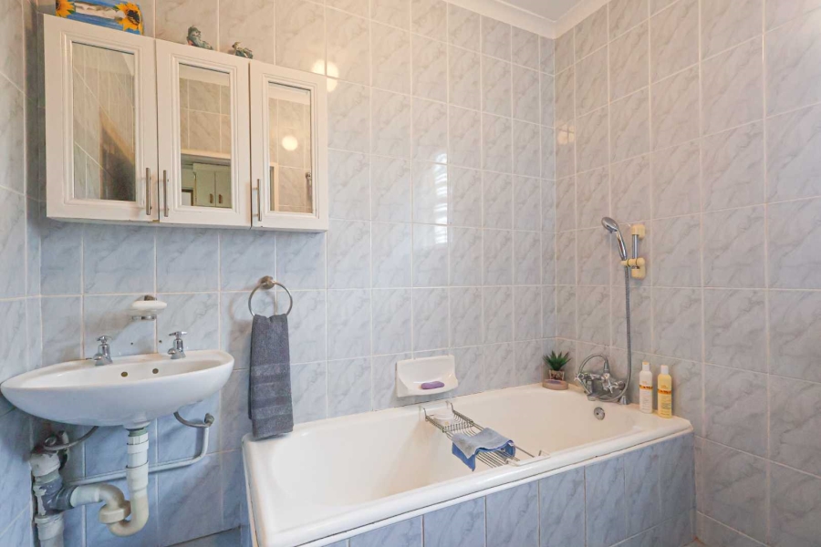 3 Bedroom Property for Sale in Woodhaven KwaZulu-Natal