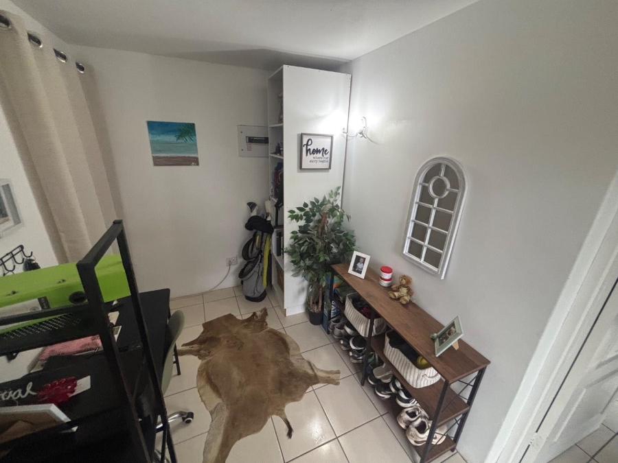 2 Bedroom Property for Sale in Hillcrest KwaZulu-Natal