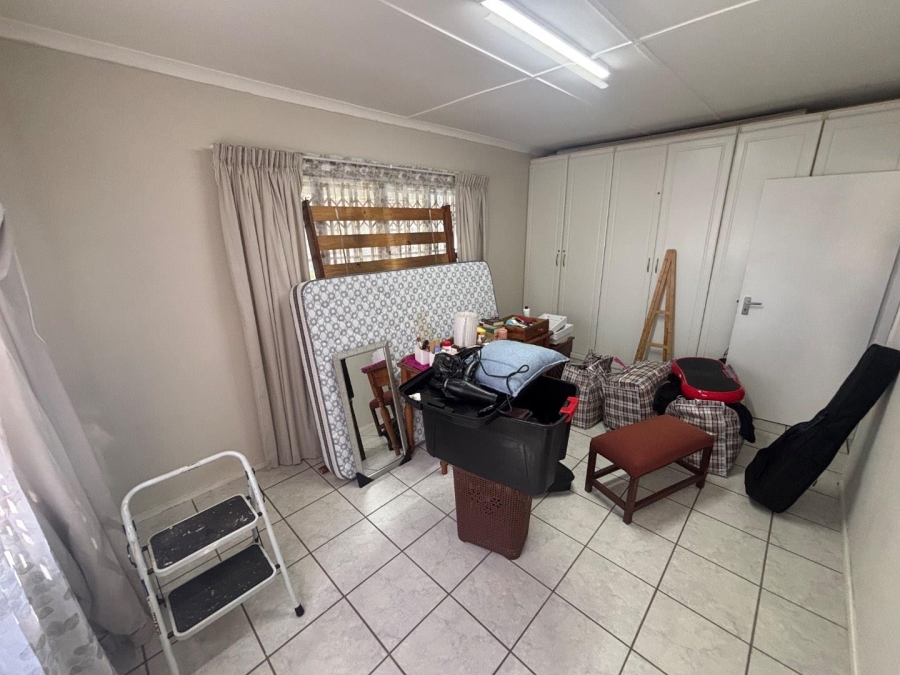 To Let 2 Bedroom Property for Rent in Winston Park KwaZulu-Natal
