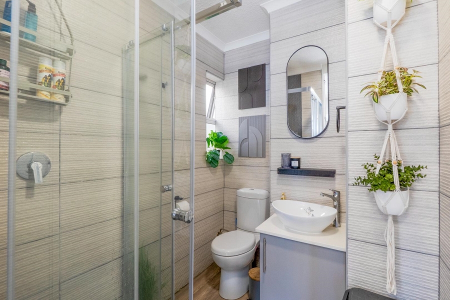 2 Bedroom Property for Sale in Amanzimtoti KwaZulu-Natal