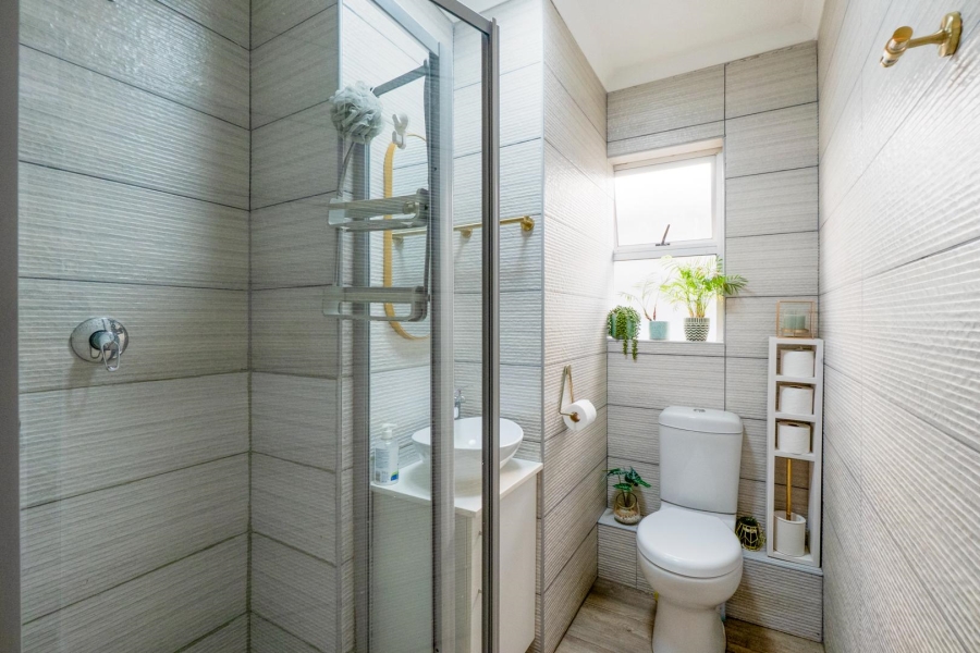 2 Bedroom Property for Sale in Amanzimtoti KwaZulu-Natal