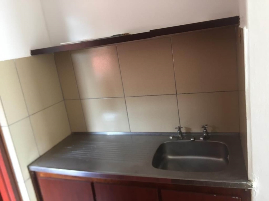 1 Bedroom Property for Sale in Empangeni Central KwaZulu-Natal
