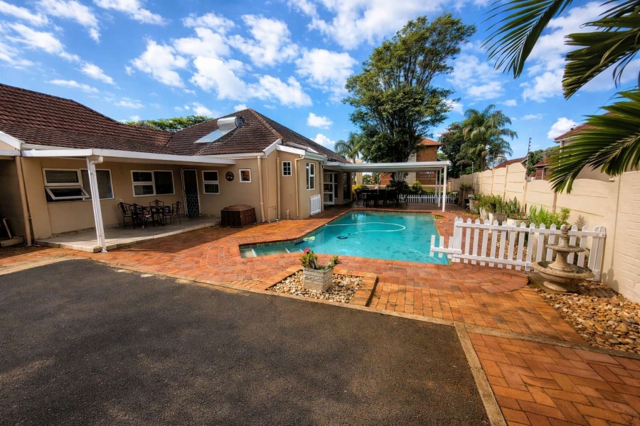 4 Bedroom Property for Sale in Windermere KwaZulu-Natal
