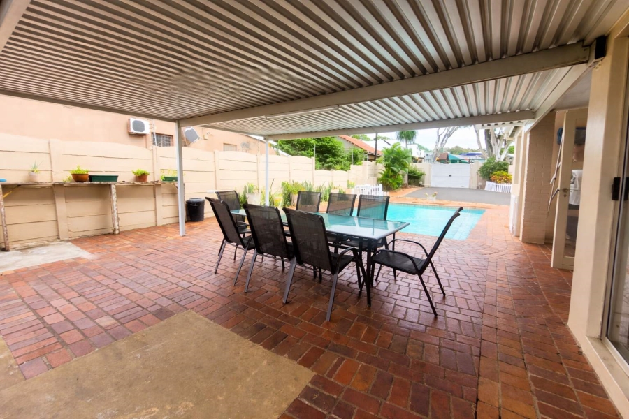 4 Bedroom Property for Sale in Windermere KwaZulu-Natal