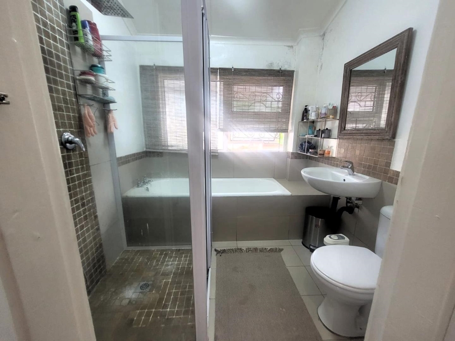 4 Bedroom Property for Sale in Windermere KwaZulu-Natal