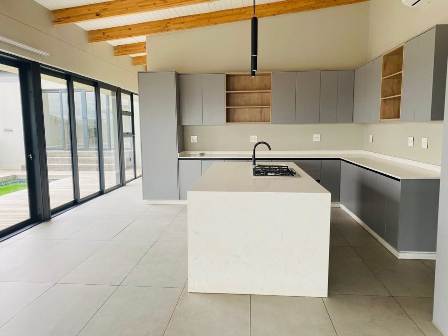 4 Bedroom Property for Sale in Palm Lakes Estate KwaZulu-Natal