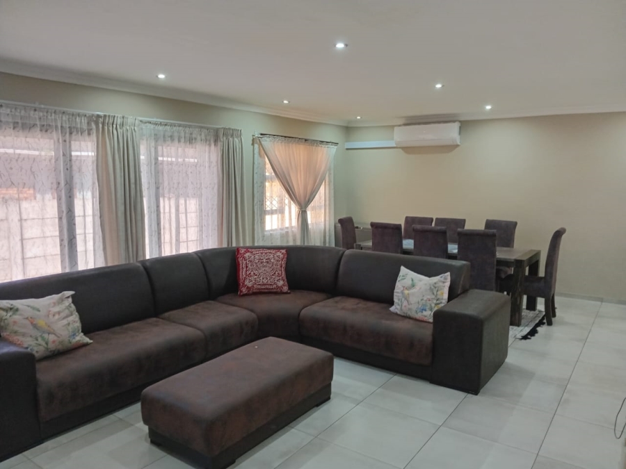 To Let 3 Bedroom Property for Rent in Birdswood KwaZulu-Natal