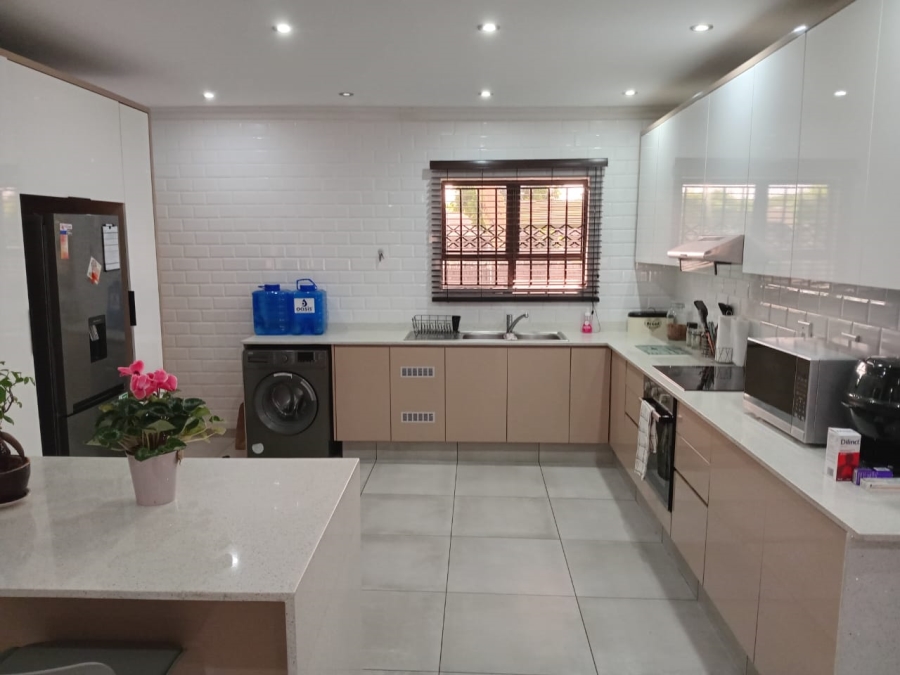 To Let 3 Bedroom Property for Rent in Birdswood KwaZulu-Natal