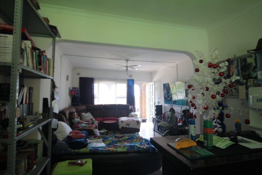 To Let 4 Bedroom Property for Rent in La Mercy KwaZulu-Natal