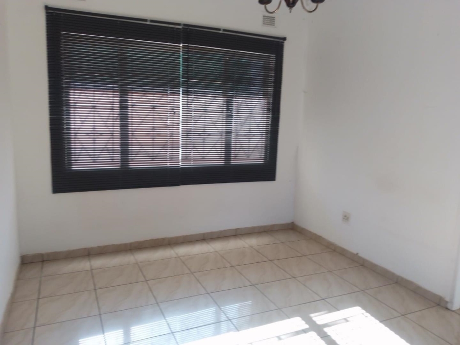 4 Bedroom Property for Sale in La Mercy KwaZulu-Natal