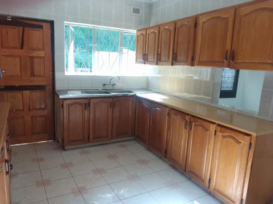 4 Bedroom Property for Sale in La Mercy KwaZulu-Natal