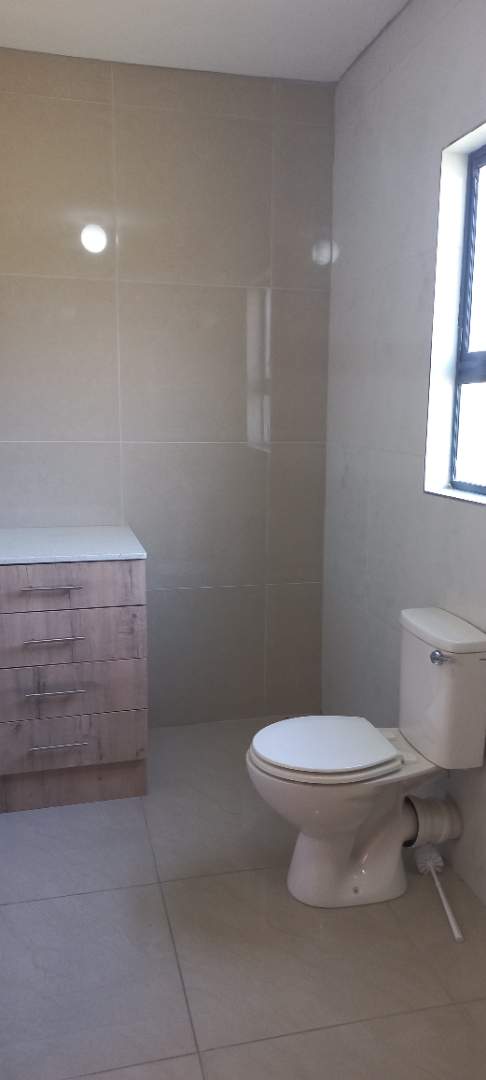 To Let 3 Bedroom Property for Rent in Mount Moreland KwaZulu-Natal