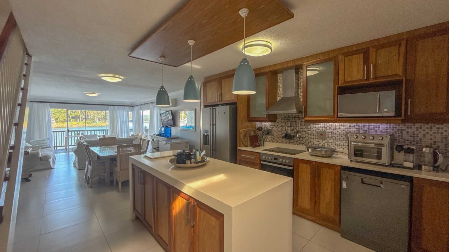 4 Bedroom Property for Sale in Meer En See KwaZulu-Natal