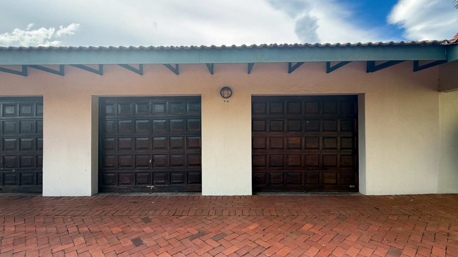 4 Bedroom Property for Sale in Meer En See KwaZulu-Natal