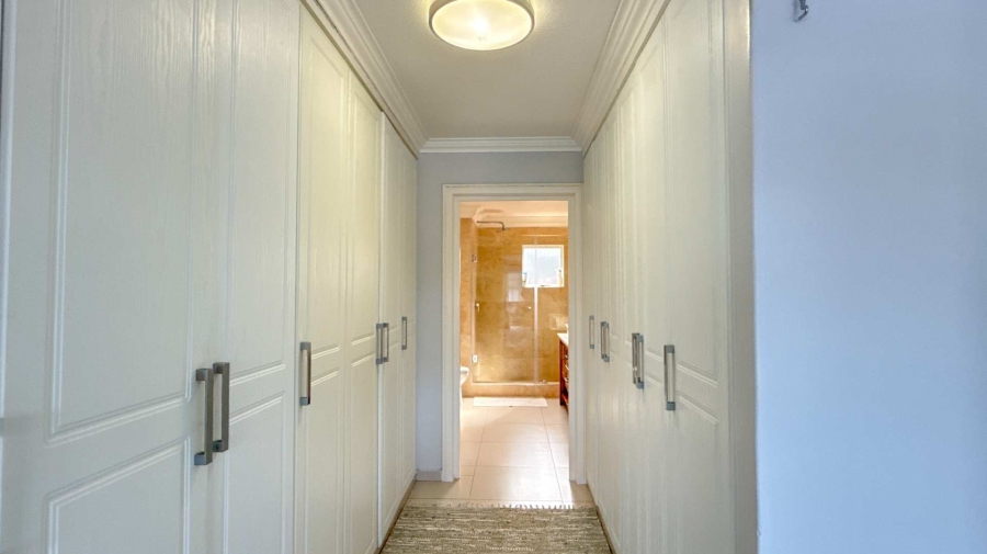 4 Bedroom Property for Sale in Meer En See KwaZulu-Natal