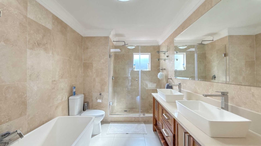 4 Bedroom Property for Sale in Meer En See KwaZulu-Natal