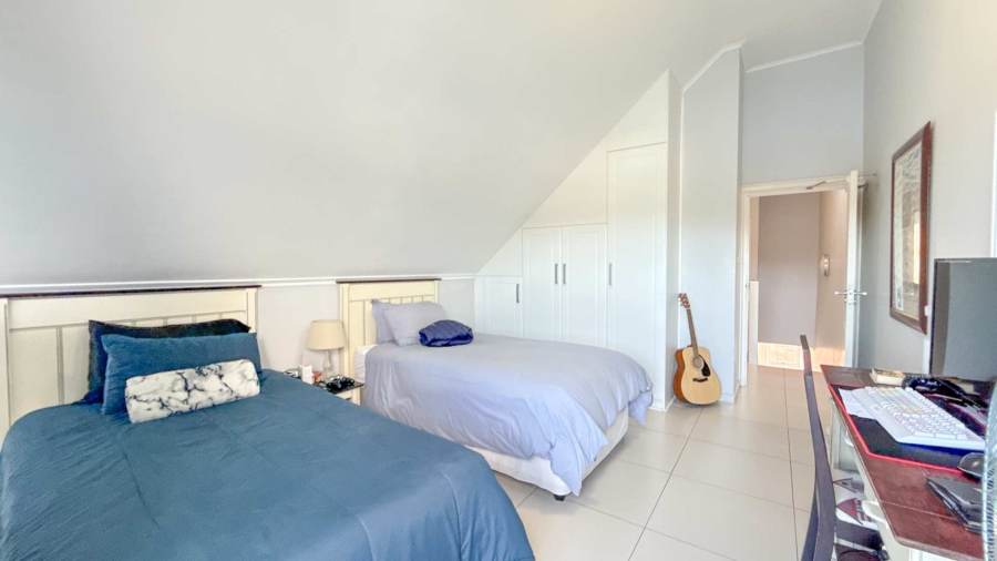 4 Bedroom Property for Sale in Meer En See KwaZulu-Natal