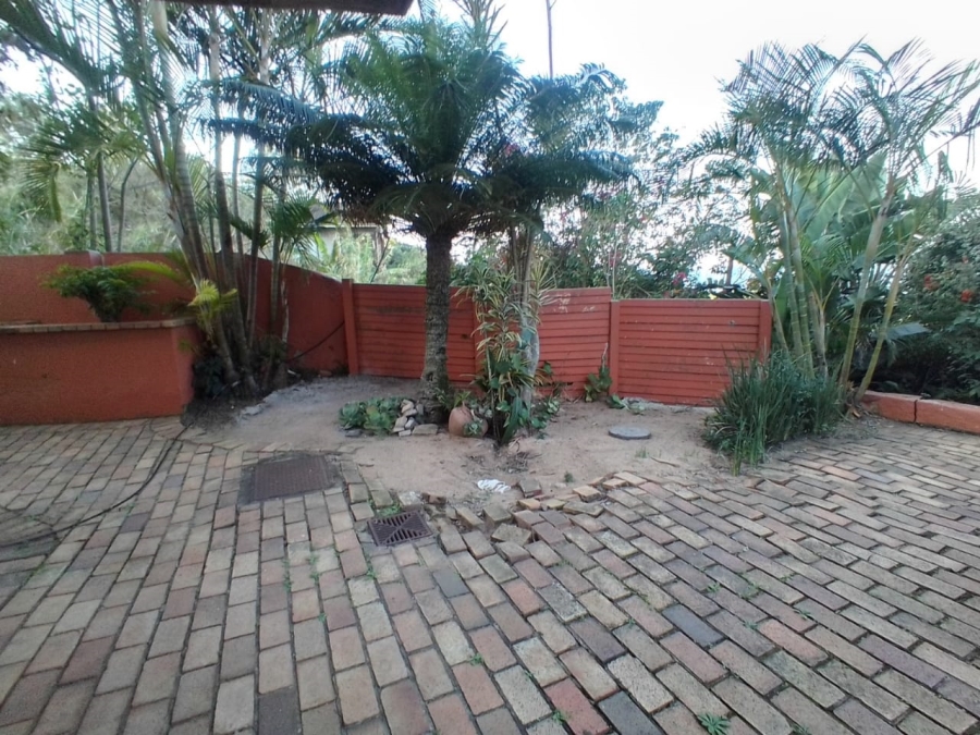 5 Bedroom Property for Sale in La Mercy KwaZulu-Natal