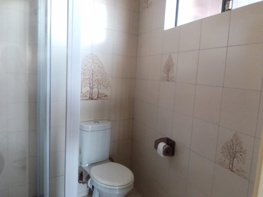 5 Bedroom Property for Sale in La Mercy KwaZulu-Natal