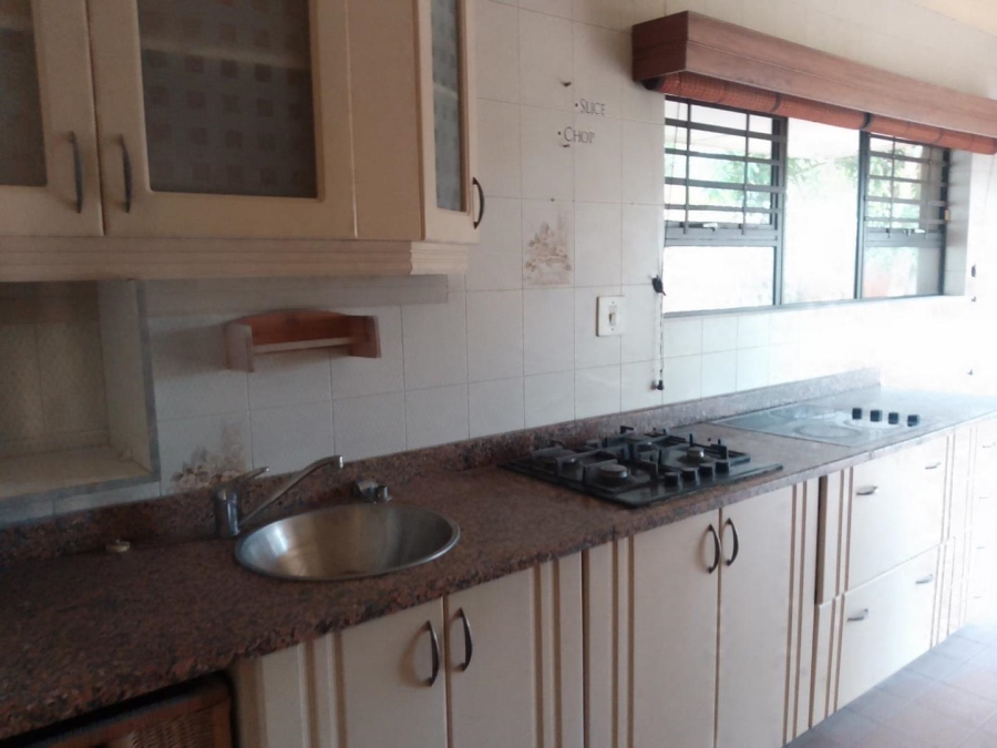 5 Bedroom Property for Sale in La Mercy KwaZulu-Natal