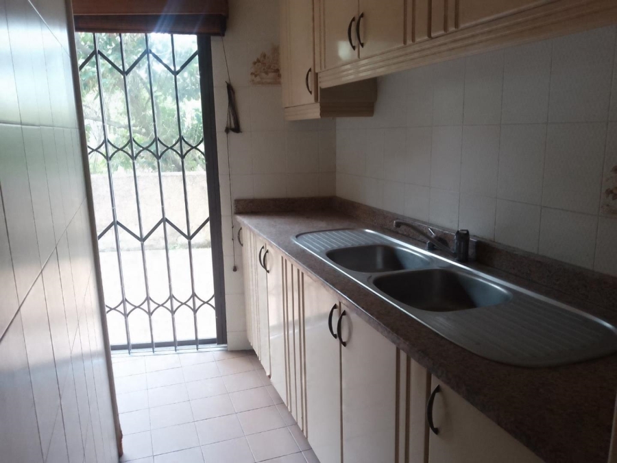 5 Bedroom Property for Sale in La Mercy KwaZulu-Natal