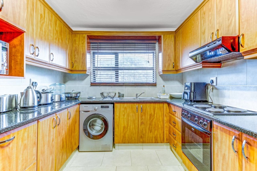 To Let 3 Bedroom Property for Rent in Westbrook KwaZulu-Natal