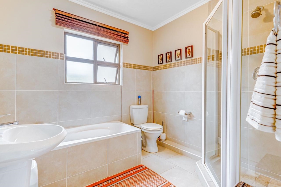 To Let 3 Bedroom Property for Rent in Westbrook KwaZulu-Natal