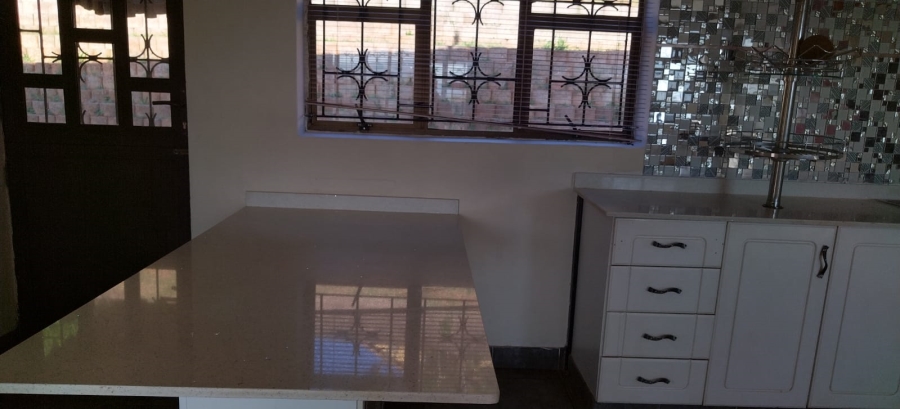 To Let 4 Bedroom Property for Rent in La Mercy KwaZulu-Natal