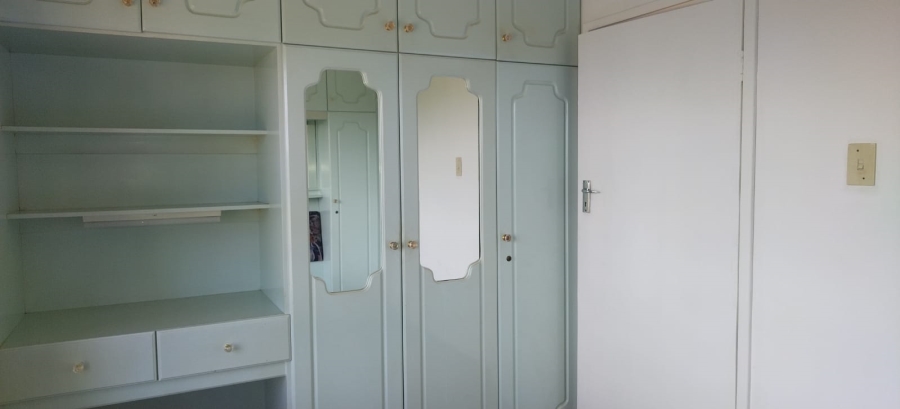 To Let 4 Bedroom Property for Rent in La Mercy KwaZulu-Natal