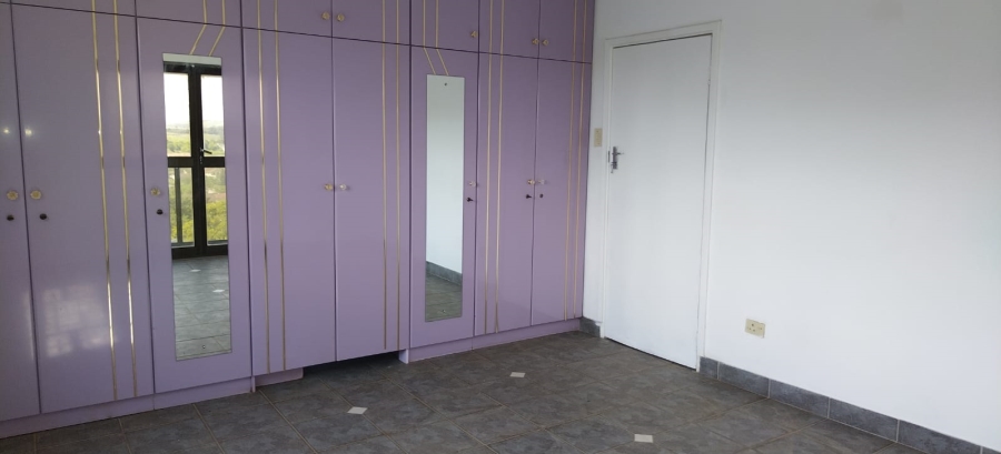 To Let 4 Bedroom Property for Rent in La Mercy KwaZulu-Natal