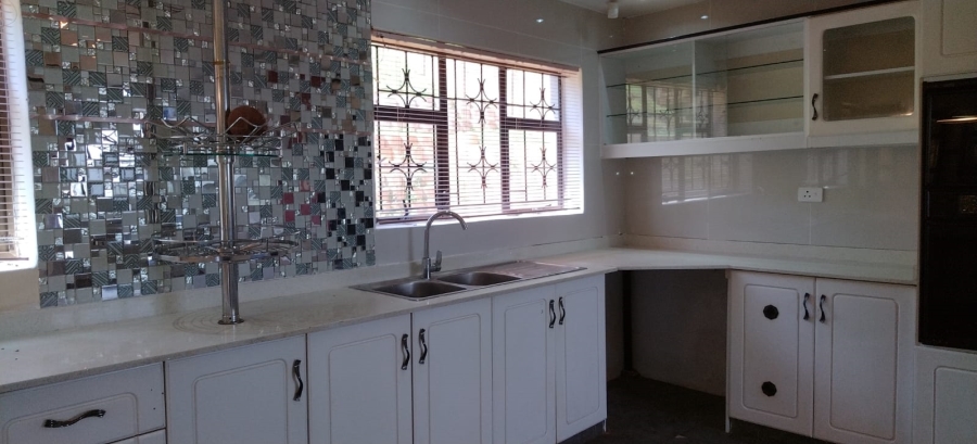To Let 4 Bedroom Property for Rent in La Mercy KwaZulu-Natal