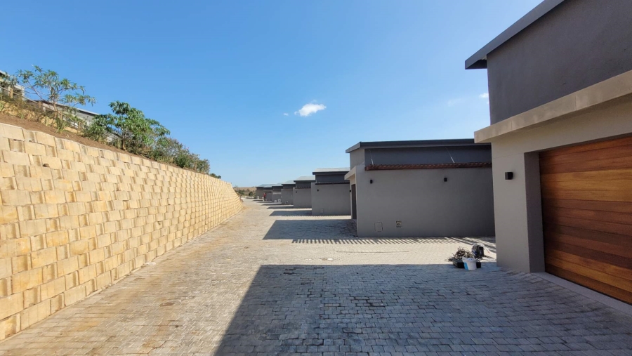 To Let 3 Bedroom Property for Rent in Palm Lakes Estate KwaZulu-Natal