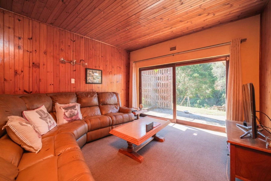 9 Bedroom Property for Sale in Waterfall KwaZulu-Natal