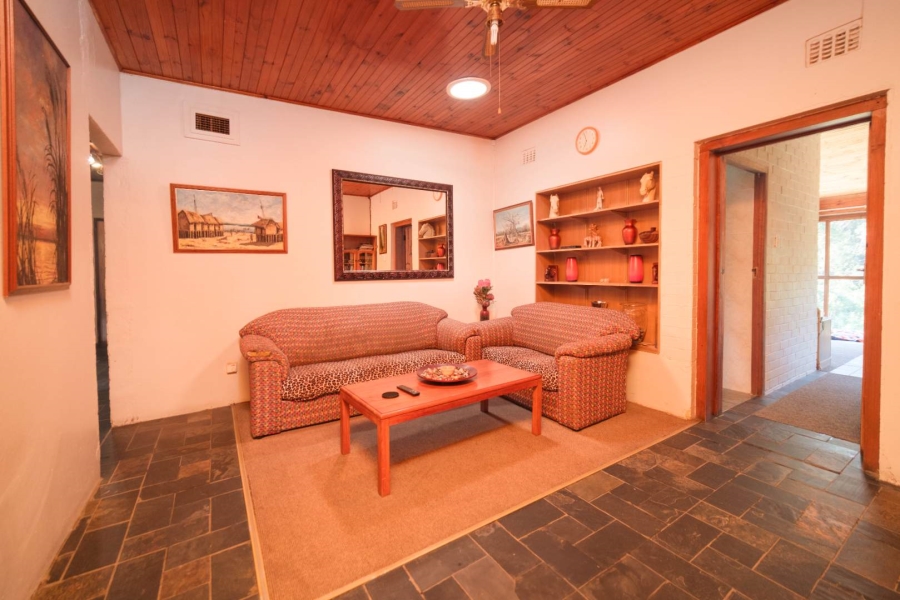 9 Bedroom Property for Sale in Waterfall KwaZulu-Natal