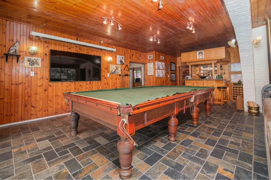 9 Bedroom Property for Sale in Waterfall KwaZulu-Natal