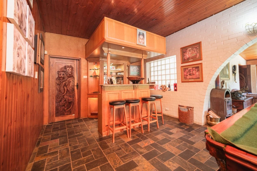 9 Bedroom Property for Sale in Waterfall KwaZulu-Natal