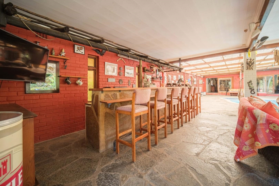 9 Bedroom Property for Sale in Waterfall KwaZulu-Natal